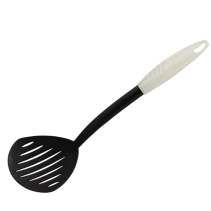 ЛЪЖИЦА PVC ЗА СЕРВИРАНЕ РЕШЕТЪЧНА L00382
