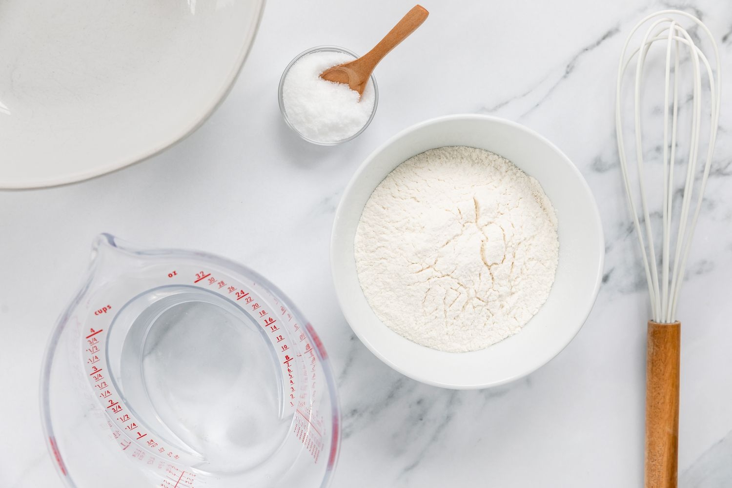 Необходими продукти за домашно лепило